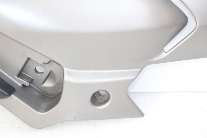 photo de PLATINE CALE PIED ARRIERE DROIT GILERA NEXUS 125 (2009 - 2013)