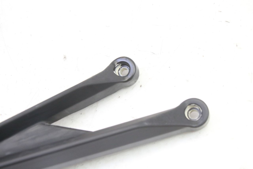 photo de PLATINE CALE PIED ARRIERE DROIT MAG POWER R-STREET 50 (2016 - 2025)