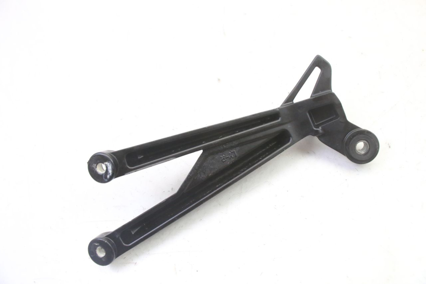 photo de PLATINE CALE PIED ARRIERE DROIT MAG POWER R-STREET 50 (2016 - 2025)