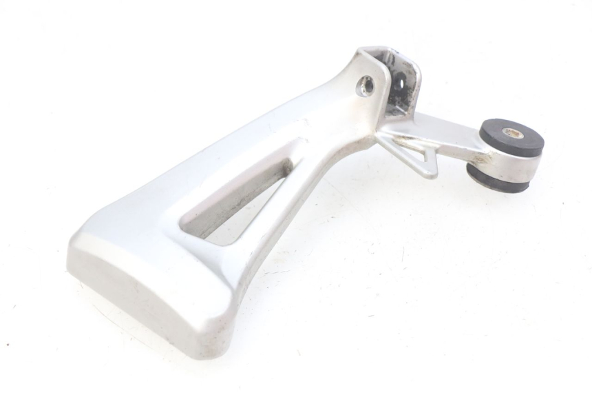 photo de PLATINE CALE PIED ARRIERE DROIT SUZUKI SV N 650 (1999 - 2002)