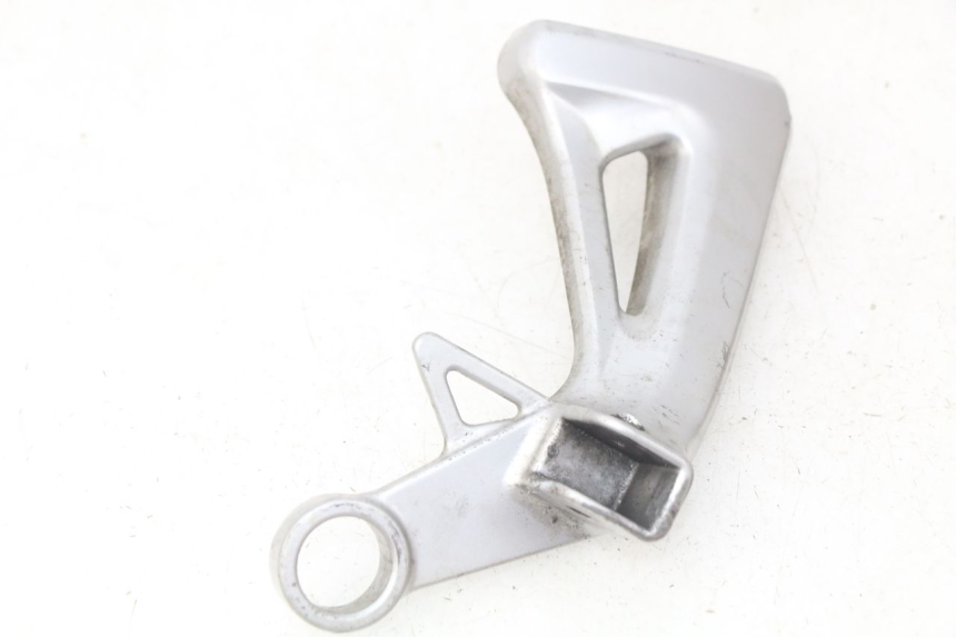 photo de PLATINE CALE PIED ARRIERE DROIT SUZUKI SV S 650 (1999 - 2002)