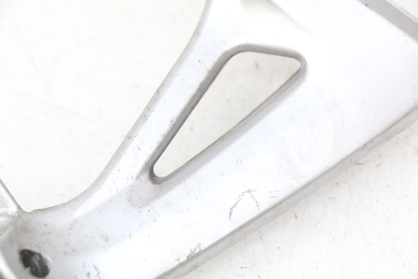 photo de PLATINE CALE PIED ARRIERE DROIT SUZUKI SV S 650 (1999 - 2002)