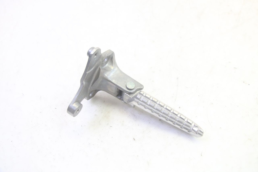 photo de PLATINE CALE PIED ARRIERE DROIT YAMAHA TRICITY 300 (2020 - 2024) - Vue principale