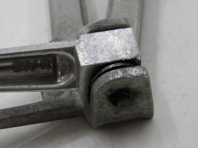 photo de PLATINE CALE PIED ARRIERE DROIT YAMAHA TDR DELTABOX 125 (1993 - 2003)