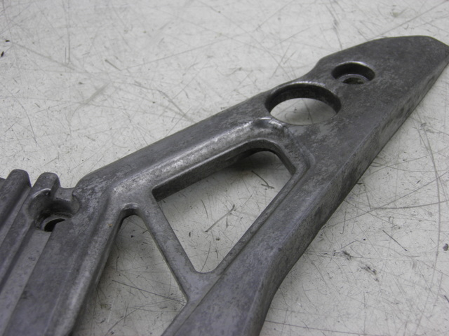 photo de PLATINE CALE PIED ARRIERE DROIT YAMAHA XJ F 900 (1983 - 1994)