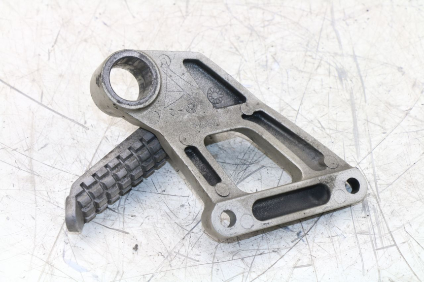 photo de PLATINE CALE PIED ARRIERE DROIT KAWASAKI ZZR 600 (1995 - 2004)