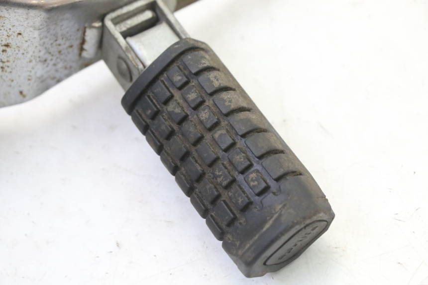 photo de PLATINE CALE PIED ARRIERE GAUCHE APRILIA CLASSIC 125 (1995 - 2001)