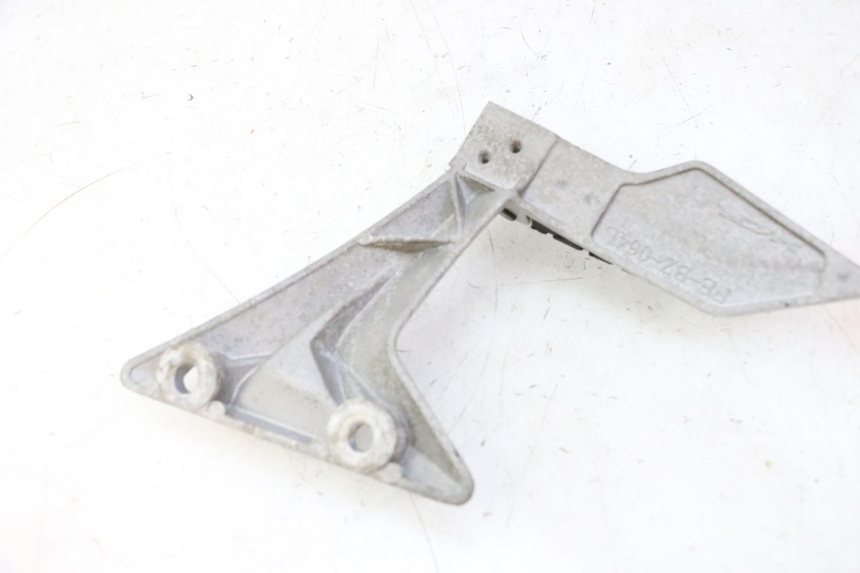 photo de PLATINE CALE PIED ARRIERE GAUCHE STAHO FH 50 (2018 - 2019)