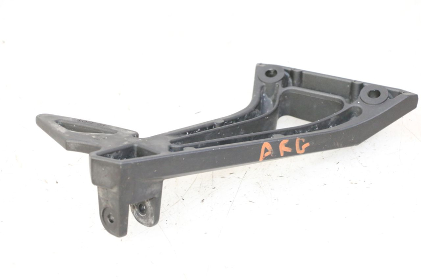 photo de PLATINE CALE PIED ARRIERE GAUCHE YAMAHA FZ6 FAZER S2 600 (2007 - 2011)