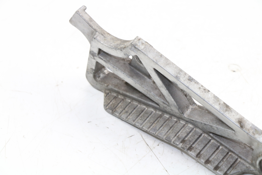 photo de PLATINE CALE PIED ARRIERE GAUCHE YAMAHA FZX FAZER 750 (1987 - 1998)