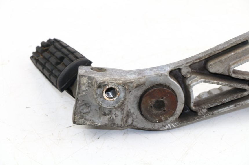 photo de PLATINE CALE PIED ARRIERE GAUCHE YAMAHA FZX FAZER 750 (1987 - 1998)