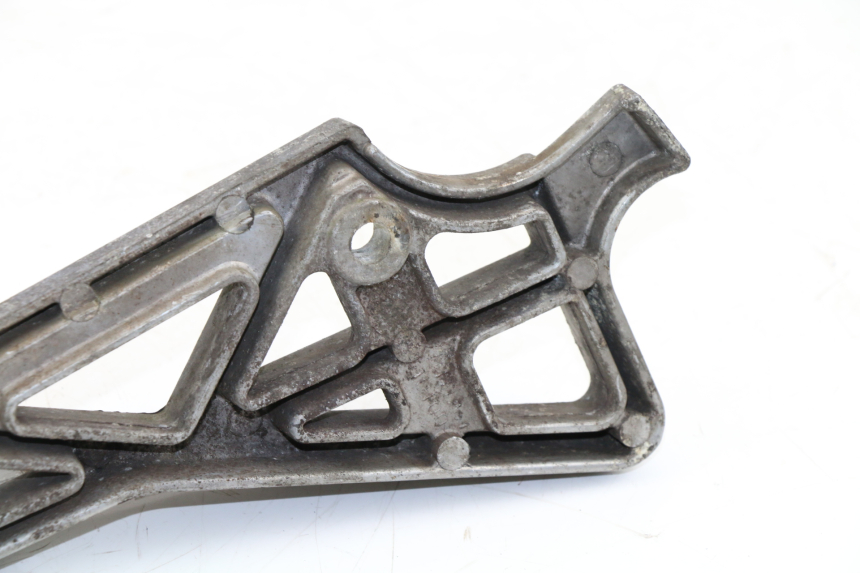 photo de PLATINE CALE PIED ARRIERE GAUCHE YAMAHA FZX FAZER 750 (1987 - 1998)
