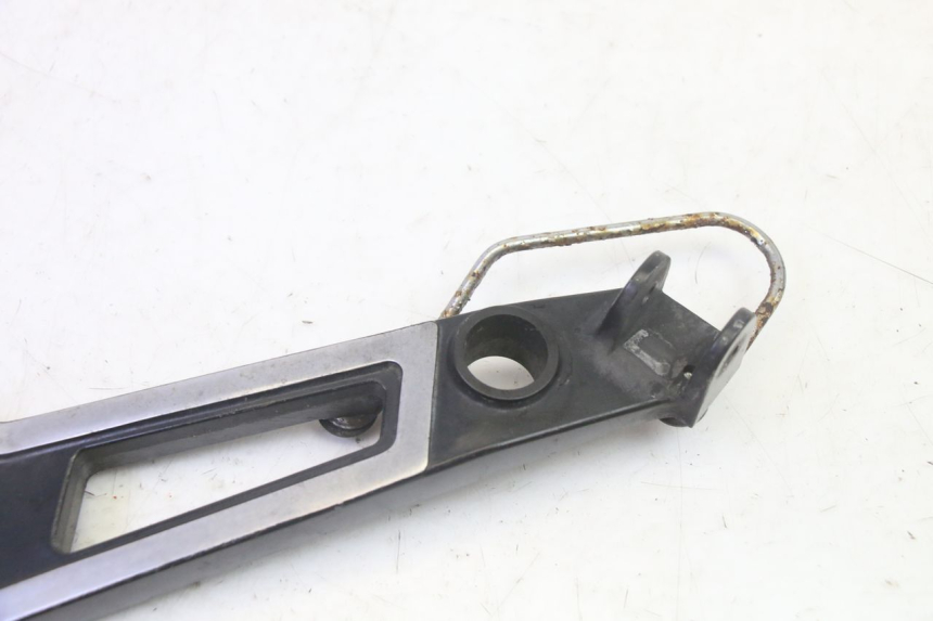 photo de PLATINE CALE PIED ARRIERE GAUCHE KAWASAKI GPZ RX 1000 (1986 - 1988) - Autre angle de vue