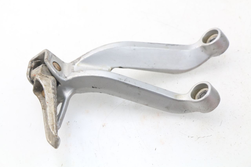 photo de PLATINE CALE PIED ARRIERE GAUCHE SUZUKI GSX-R GSXR 600 (2001 - 2003)