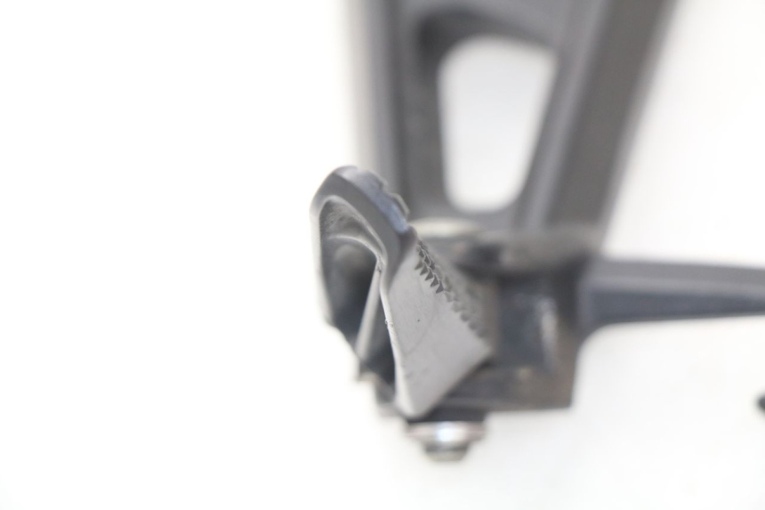 photo de PLATINE CALE PIED ARRIERE GAUCHE SUZUKI GSX-R GSXR K16 1000 (2012 - 2016)