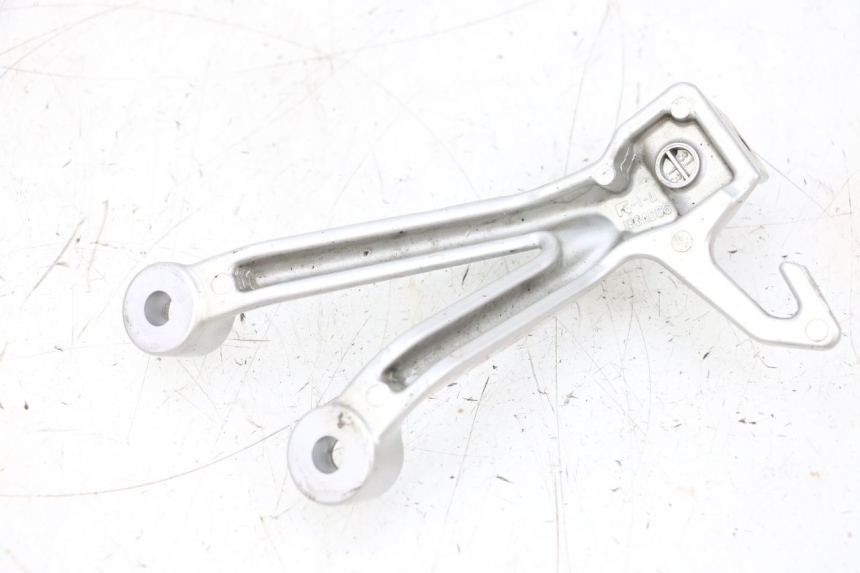 photo de PLATINE CALE PIED ARRIERE GAUCHE SUZUKI GSXR GSX-R 1000 (2003 - 2004) - Zoom état d’usage