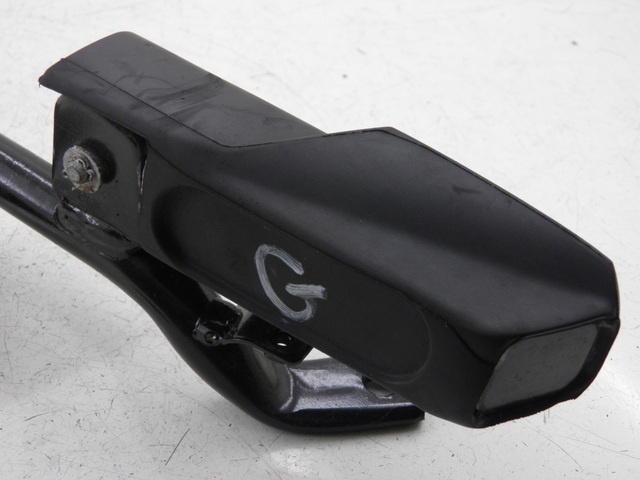 photo de PLATINE CALE PIED ARRIERE GAUCHE HONDA FES S-WING SWING ABS 125 (2007 - 2015) - État de surface