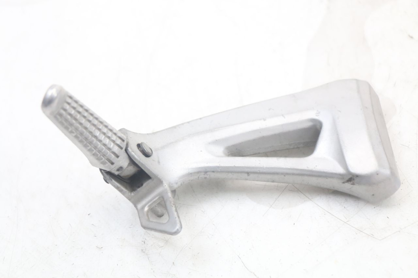photo de PLATINE CALE PIED ARRIERE GAUCHE SUZUKI SV N 650 (1999 - 2002)