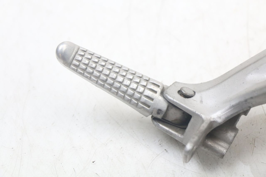 photo de PLATINE CALE PIED ARRIERE GAUCHE SUZUKI SV N 650 (1999 - 2002)