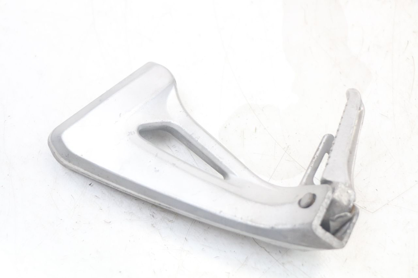 photo de PLATINE CALE PIED ARRIERE GAUCHE SUZUKI SV N 650 (1999 - 2002)
