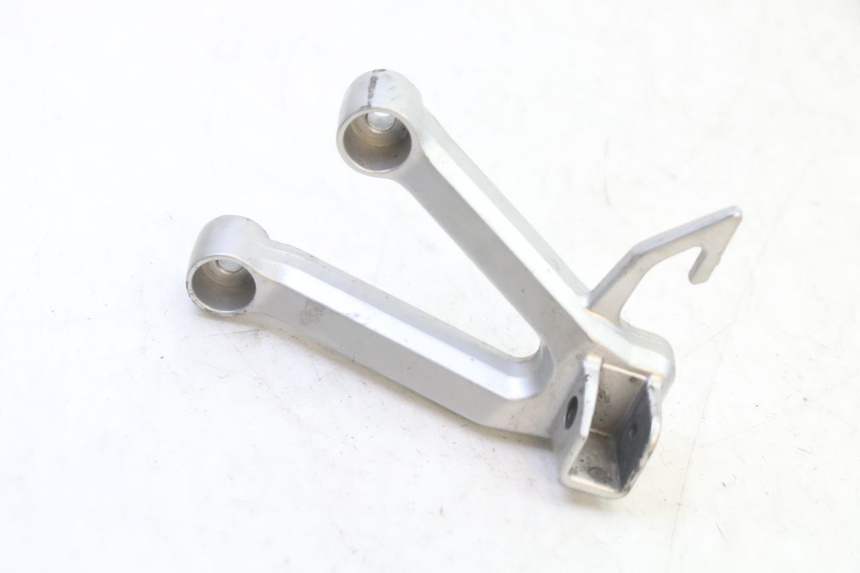 photo de PLATINE CALE PIED ARRIERE GAUCHE SUZUKI SV S 650 (2003 - 2009)