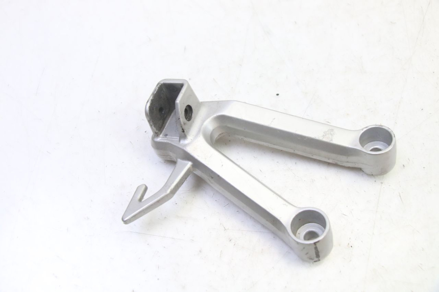 photo de PLATINE CALE PIED ARRIERE GAUCHE SUZUKI SV S 650 (2003 - 2009)