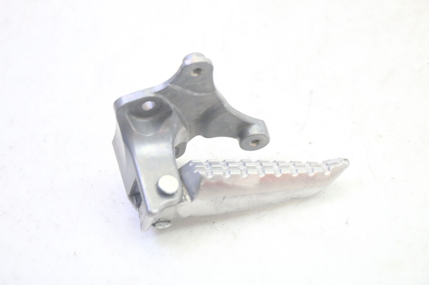 photo de PLATINE CALE PIED ARRIERE GAUCHE YAMAHA TRICITY 300 (2020 - 2024) - Zoom état d’usage