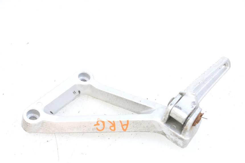 photo de PLATINE CALE PIED ARRIERE GAUCHE DAELIM VJ ROADWIN FI 125 (2008 - 2017) - Zoom état d’usage