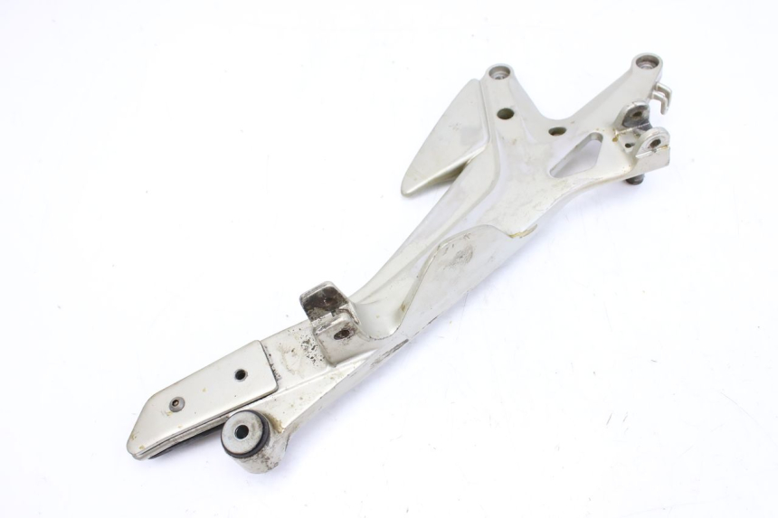 photo de PLATINE CALE PIED AVANT DROIT HONDA CBF 500 (2004 - 2007)
