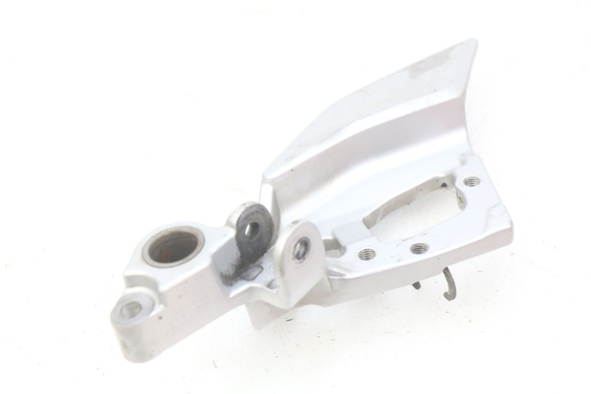 photo de PLATINE CALE PIED AVANT DROIT YAMAHA FJR ABS 1300 (2016 - 2020)