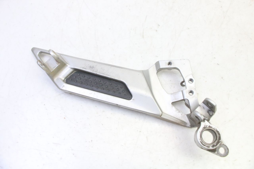 photo de PLATINE CALE PIED AVANT DROIT YAMAHA FJR ABS 1300 (2006 - 2012)