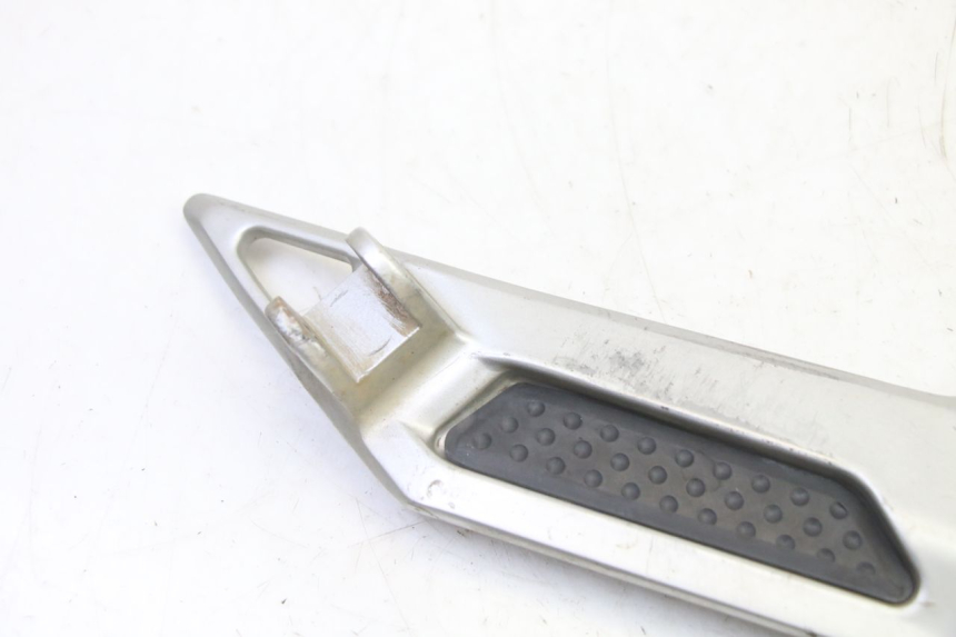 photo de PLATINE CALE PIED AVANT DROIT YAMAHA FJR ABS 1300 (2006 - 2012)