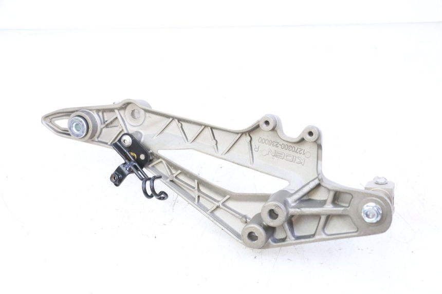 photo de PLATINE CALE PIED AVANT DROIT KIDEN KD125-G 125 (2018 - 2022)