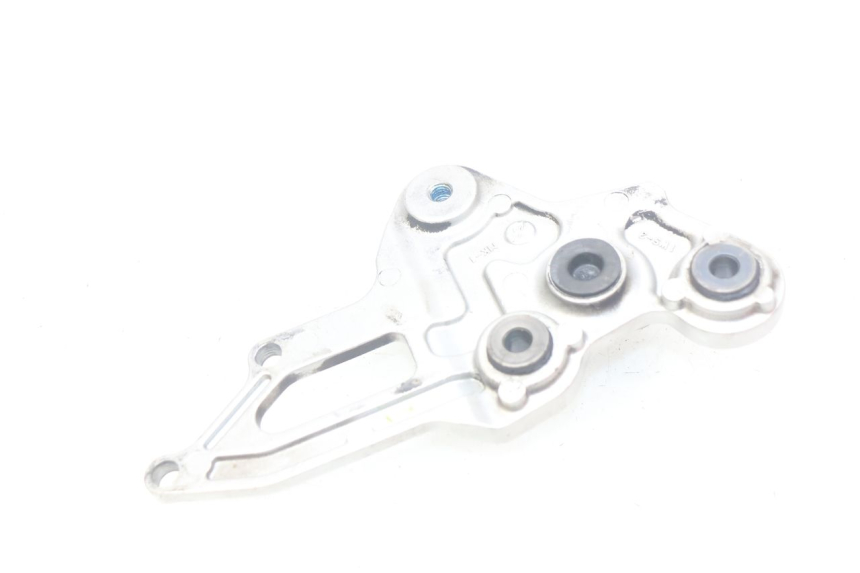 photo de PLATINE CALE PIED AVANT DROIT YAMAHA MT-07 MT07 ABS 700 (2014 - 2017)
