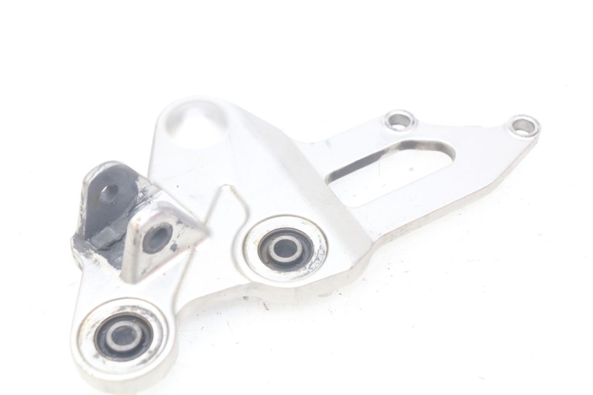 photo de PLATINE CALE PIED AVANT DROIT YAMAHA MT-07 MT07 ABS 700 (2014 - 2017)