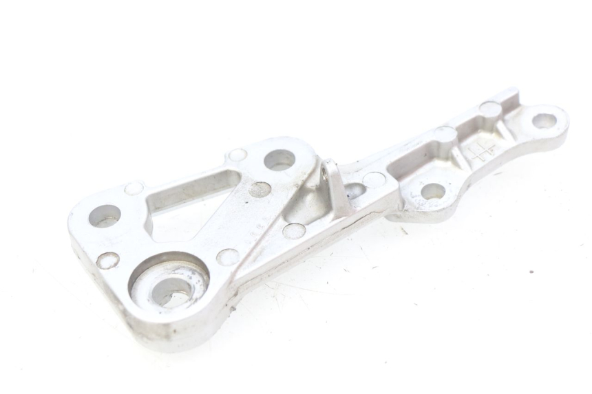 photo de PLATINE CALE PIED AVANT DROIT SUZUKI SV N 650 (1999 - 2002)