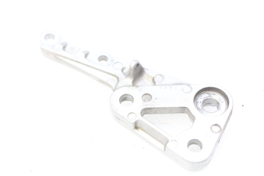 photo de PLATINE CALE PIED AVANT DROIT SUZUKI SV N 650 (1999 - 2002)