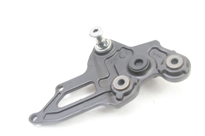 photo de PLATINE CALE PIED AVANT DROIT YAMAHA TRACER 7 700 (2020 - 2024)