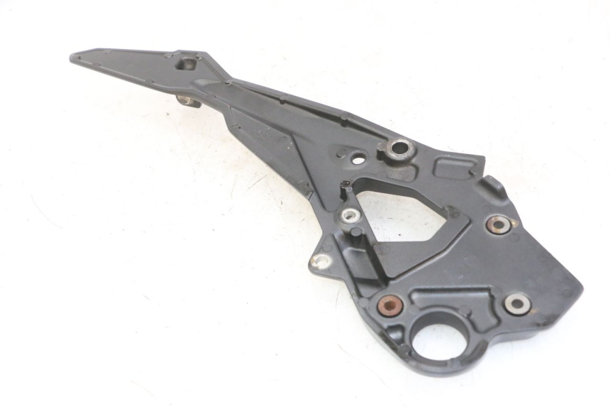 photo de PLATINE CALE PIED AVANT DROIT YAMAHA XJ6 ABS 600 (2008 - 2016)