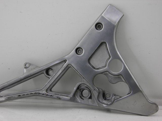 photo de PLATINE CALE PIED AVANT DROIT YAMAHA FJ 3CX 1200 (1986 - 1996)