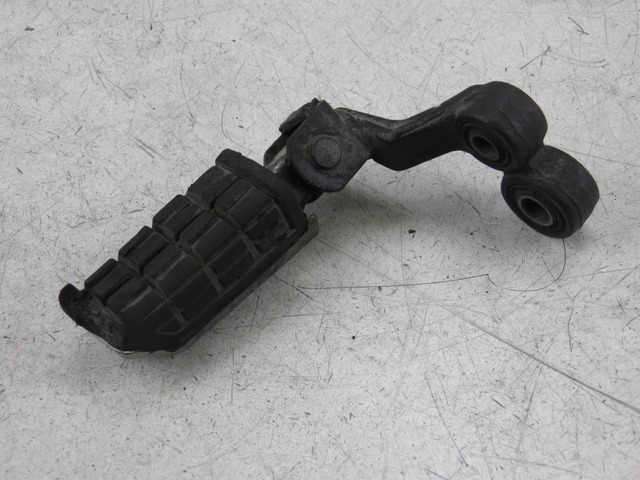 photo de PLATINE CALE PIED AVANT DROIT YAMAHA XJ F 900 (1983 - 1994)