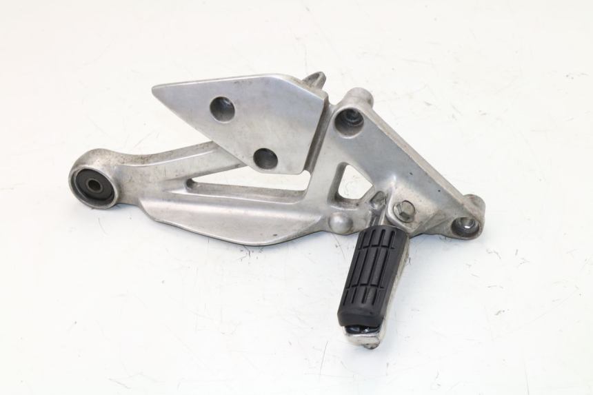 photo de PLATINE CALE PIED AVANT DROIT YAMAHA XJN DIVERSION 600 (2000 - 2003)