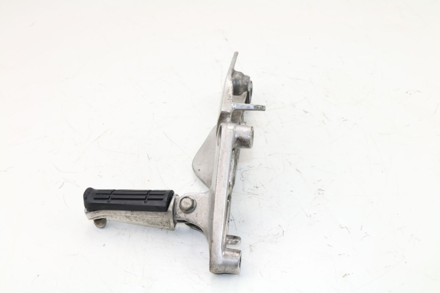 photo de PLATINE CALE PIED AVANT DROIT YAMAHA XJN DIVERSION 600 (2000 - 2003)