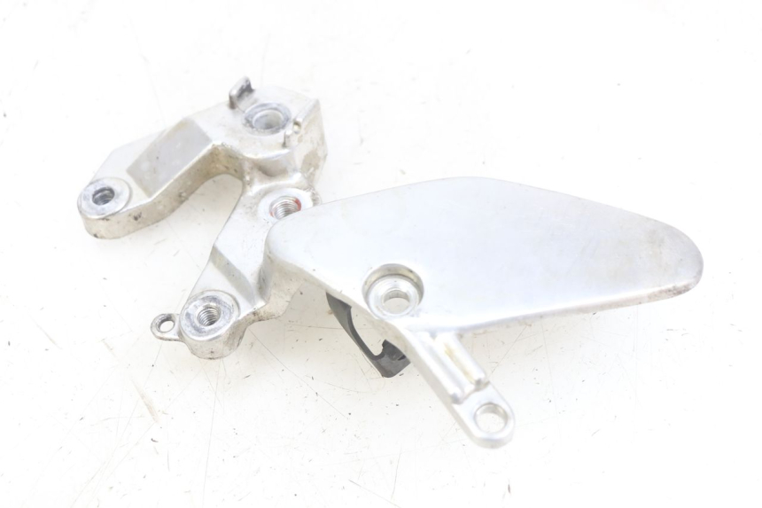 photo de PLATINE CALE PIED AVANT DROIT YAMAHA YZF R THUNDERCAT 600 (1996 - 2003)