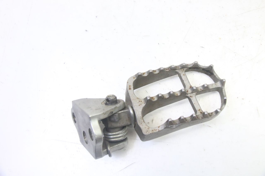 photo de PLATINE CALE PIED AVANT DROIT YAMAHA YZF YZ-F 450 (2014 - 2016)