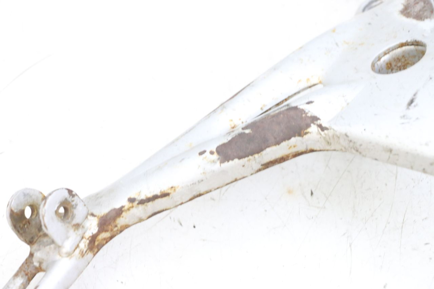 photo de PLATINE CALE PIED AVANT GAUCHE MAG POWER BOMBERS 4T 50 (2016 - 2026) - État de surface