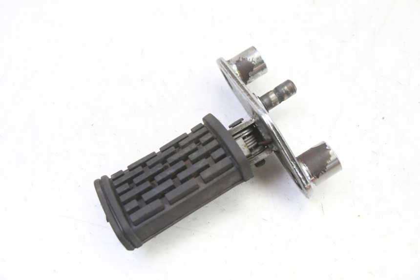 photo de PLATINE CALE PIED AVANT GAUCHE APRILIA CLASSIC 125 (1995 - 2001)