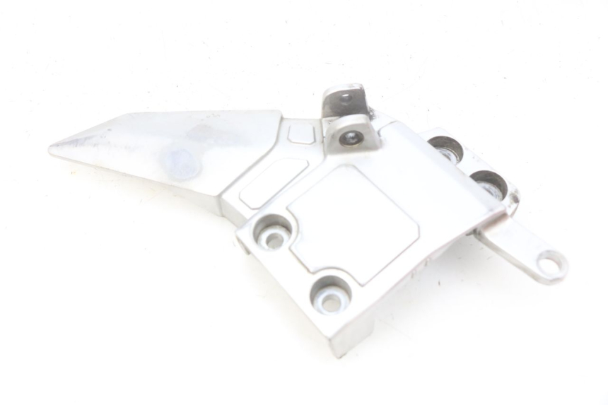 photo de PLATINE CALE PIED AVANT GAUCHE YAMAHA FJR ABS 1300 (2016 - 2020)