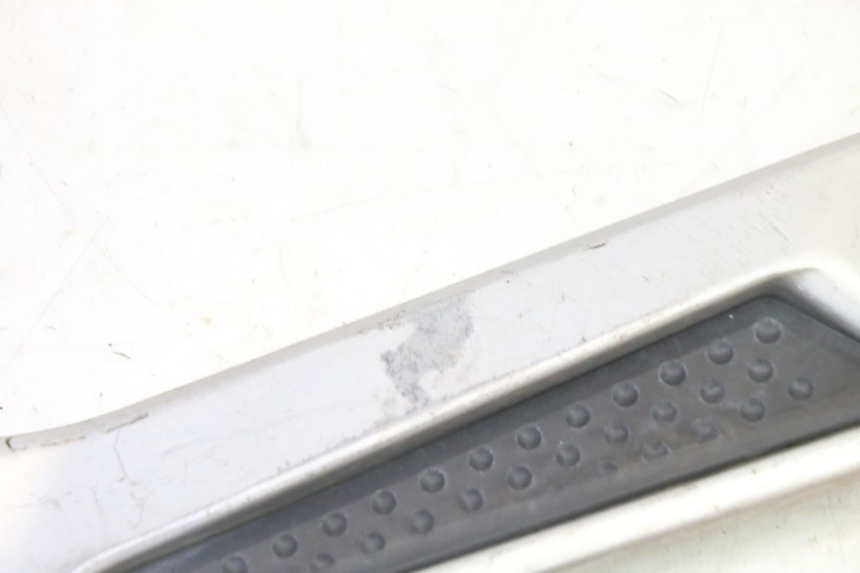 photo de PLATINE CALE PIED AVANT GAUCHE YAMAHA FJR ABS 1300 (2006 - 2012)