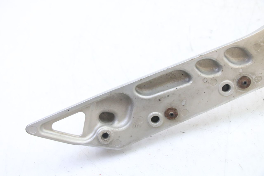 photo de PLATINE CALE PIED AVANT GAUCHE YAMAHA FJR ABS 1300 (2006 - 2012)